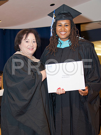 160_Gratz Grad 2014_Diplomas