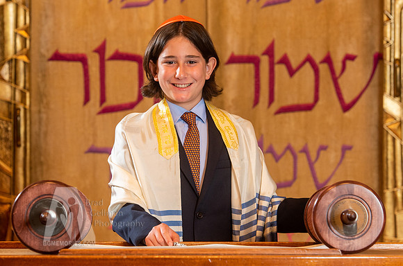 011_Cooper L Mitzvah_Inside Synagogue
