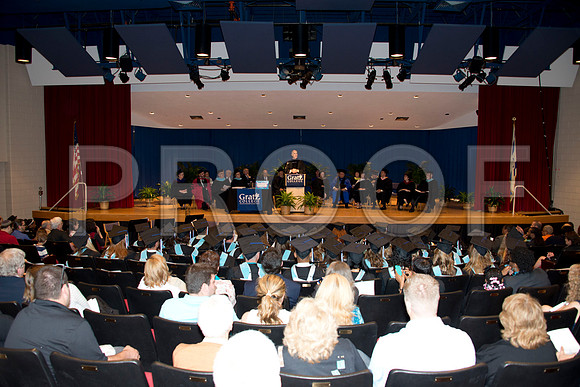 092_Gratz Grad 2014_Ceremony